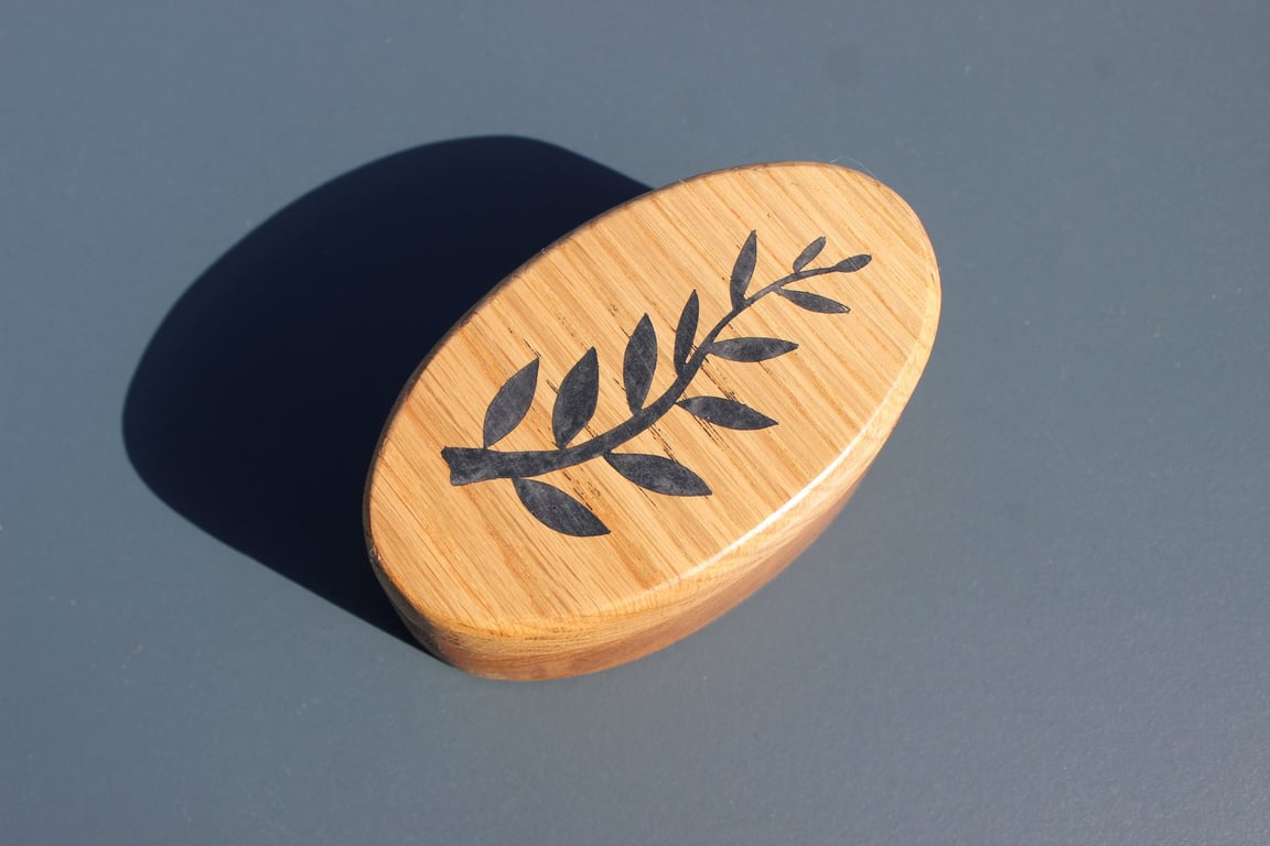 Handcrafted Oak Jewellery Box with fern leaf Inlay - Trinket - Keepsake Box