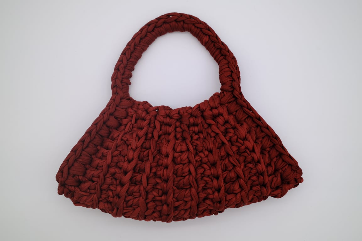 Crocheted shoulder bag 
