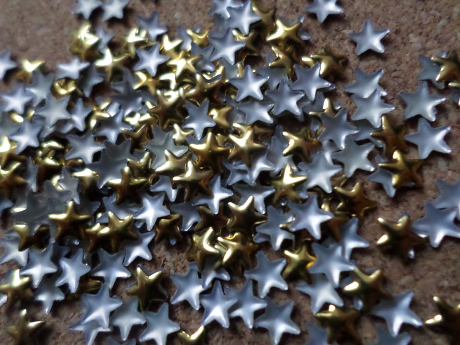 100 x Metal Decoration Studs - 5mm - Star - Gold 