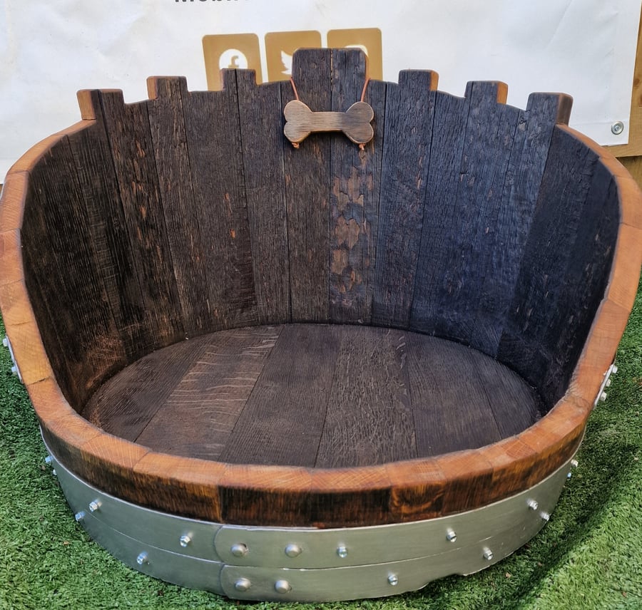 Crown or Round shape Dog Bed Personalisation available 