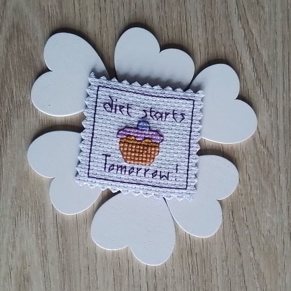 Diet Starts Tomorrow, Fridge Magnet, Fun Quote, Cupcake Magnet - Purple