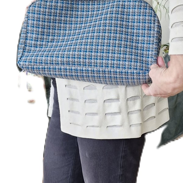 Spacious bowling bag with shoulder straps, key chain, charm tabs, zip & gusset