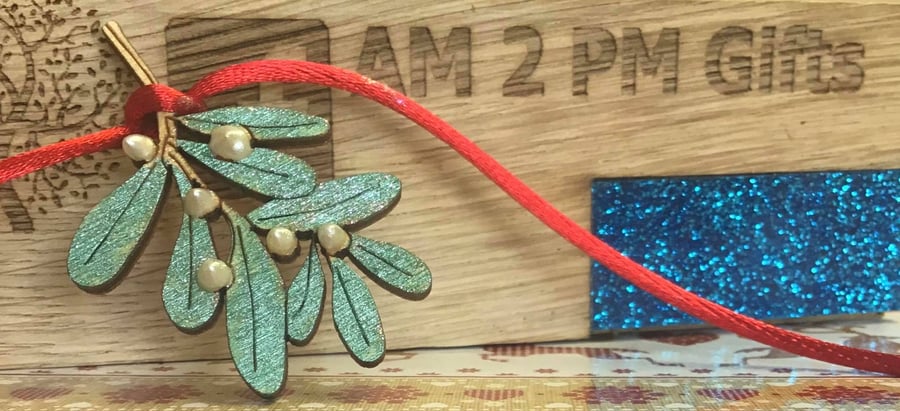 Mistletoe Kisses Post Box Gift