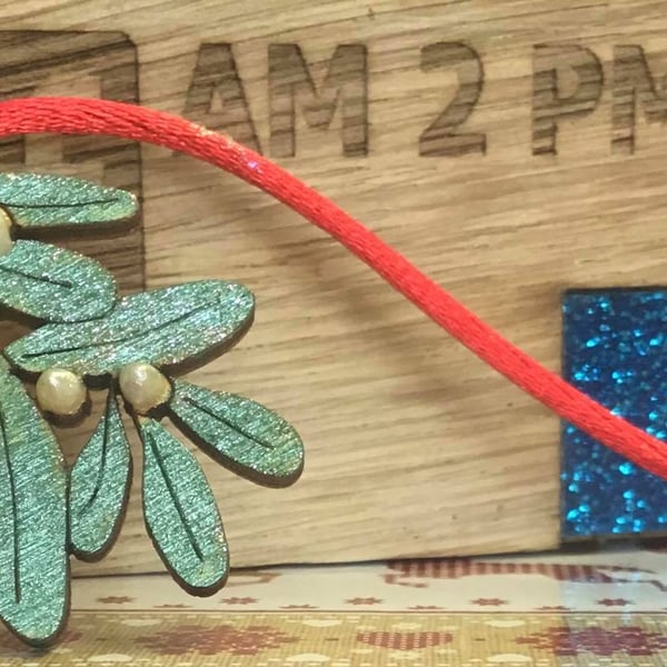 Mistletoe Kisses Post Box Gift