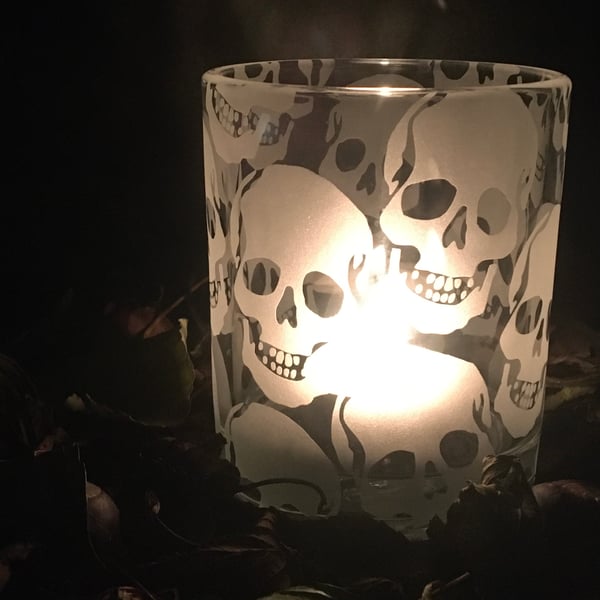 Skulls Halloween Tealight Holder