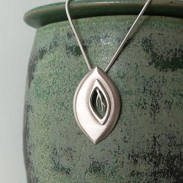 Sterling Silver Chunky ‘Falling Leaves’ Collection Pendant Necklace