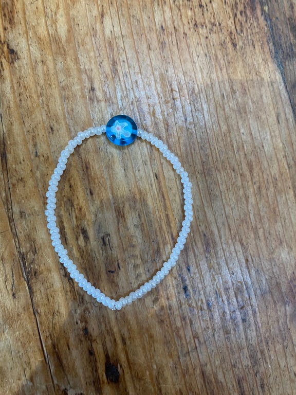 Flower Bead Bracelet (630)