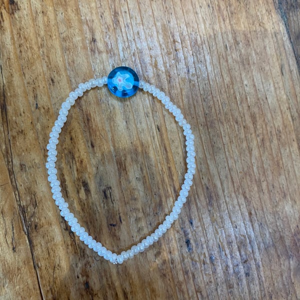 Flower Bead Bracelet (630)