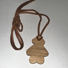 Oak leaf pendant 