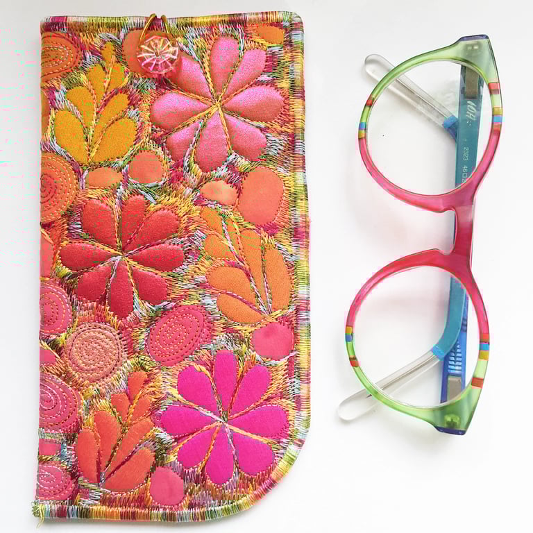 Glasses case Free Machine Embroidery 