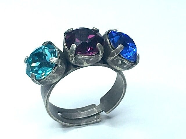 SWAROVSKI ELEMENTS RING pewter base three colours cool futuristic adjustable 