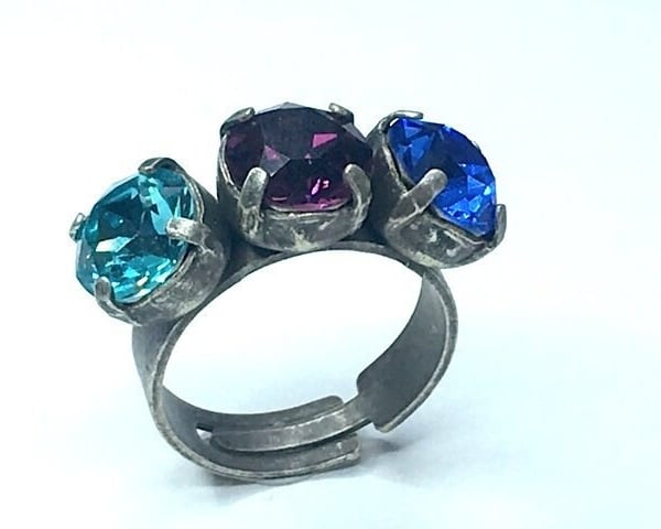 SWAROVSKI ELEMENTS RING pewter base three colours cool futuristic adjustable 