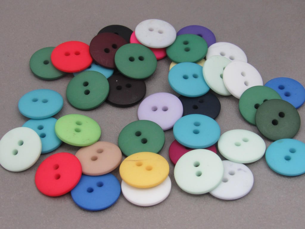 Plain Mixed Buttons 18mm 35 pieces