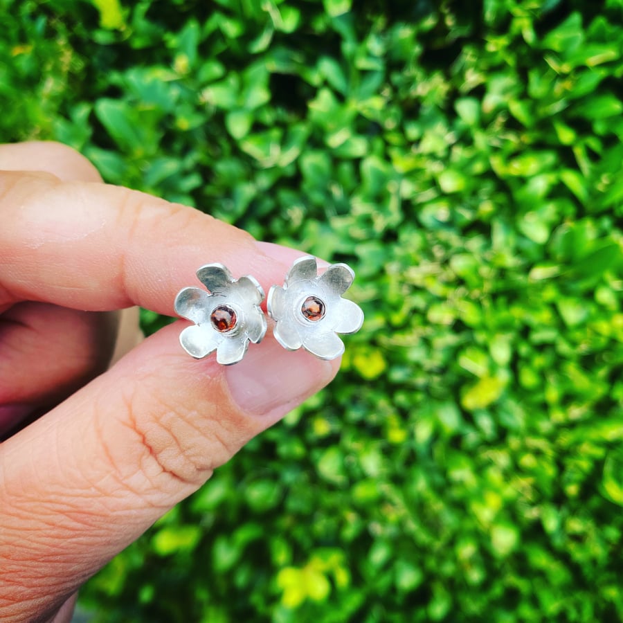 Eco silver Amber flower studs