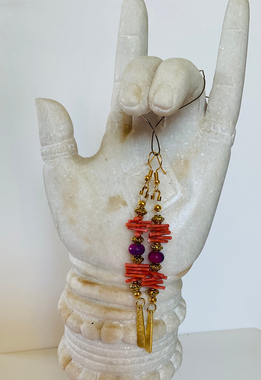 Coral, gold and purple sugulite dangly earrings