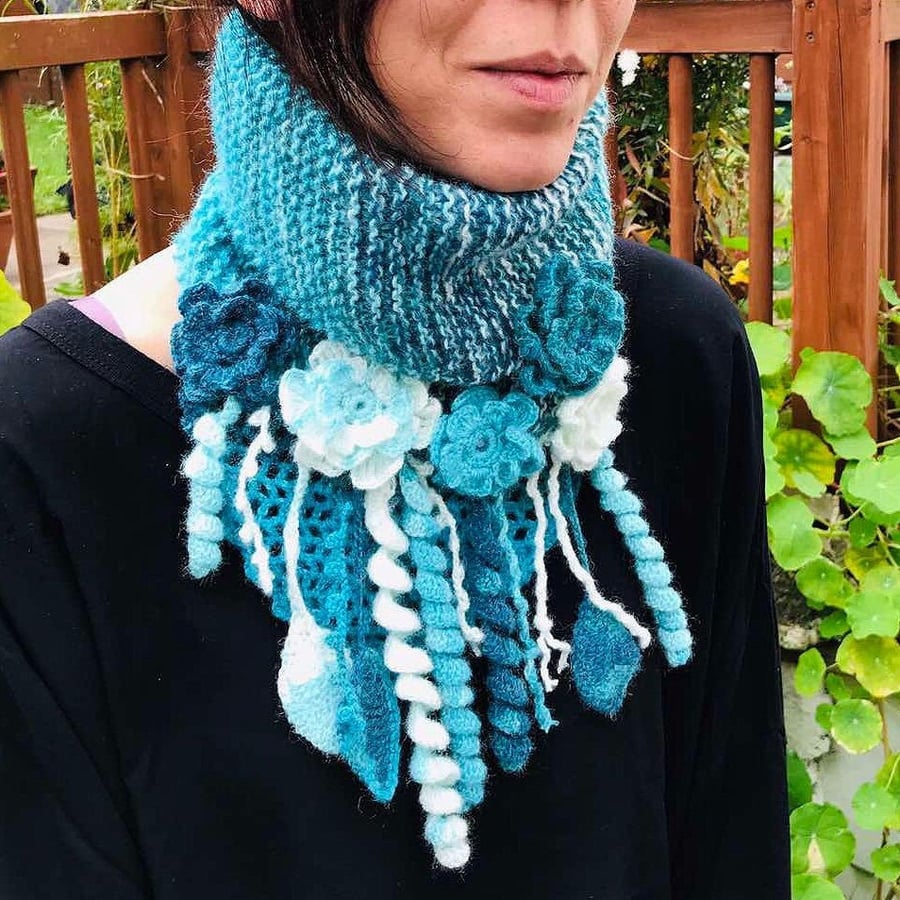 Free shippingCozy crochet flowered necklace wrap blue-white pastel colors shawl,