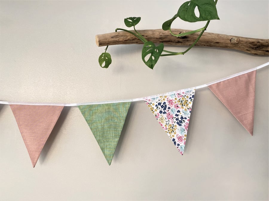 Floral Fabric Bunting 9 Double-Sided Flags for Garden Party Spring Summer Decor 