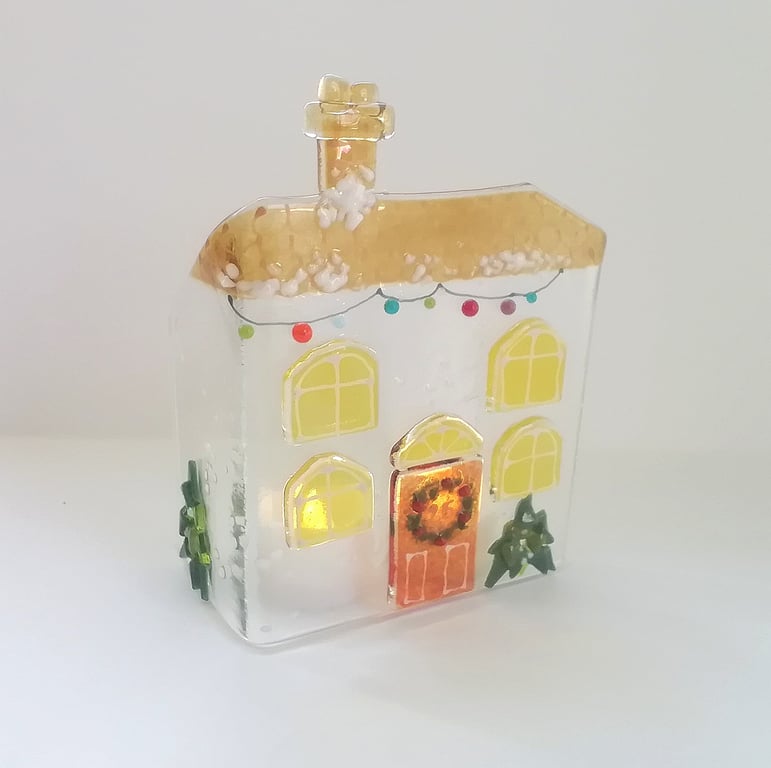 Christmas cottage tealight cover, seasonal decor, festive ornament, fused glass.