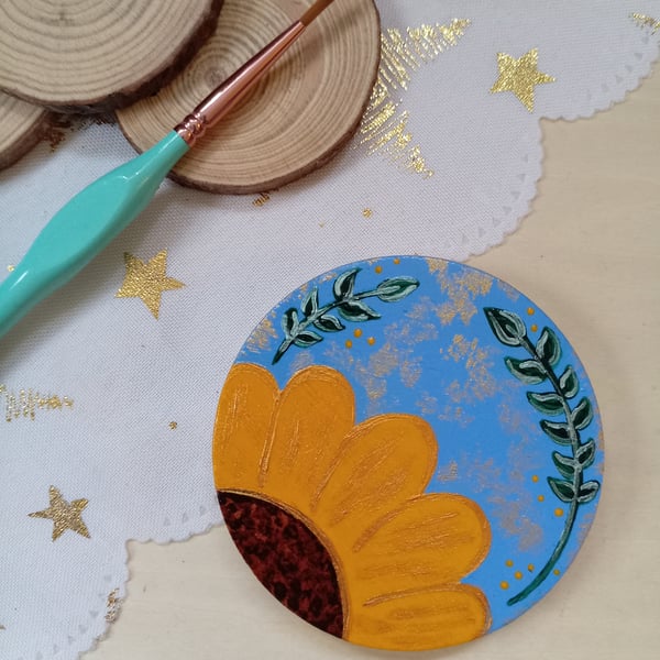 Wooden sunflower pocket mirror