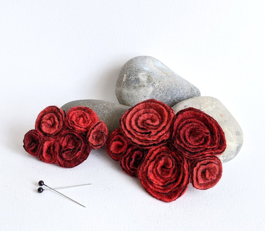 Small vintage inspired felted flowers brooch in shades of red