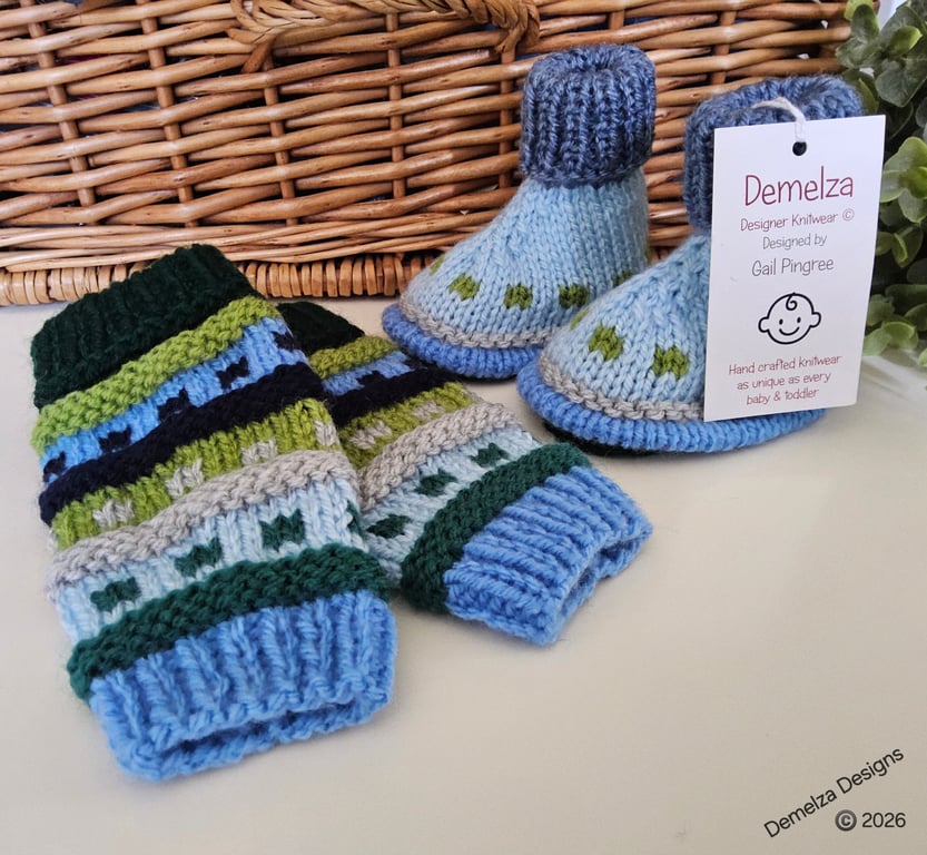 Baby Boys Booties and Leg Warmers Set 3-9  months size
