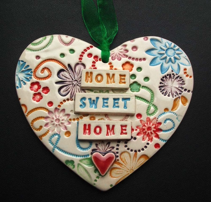 Bright ceramic heart decoration Home Sweet Home
