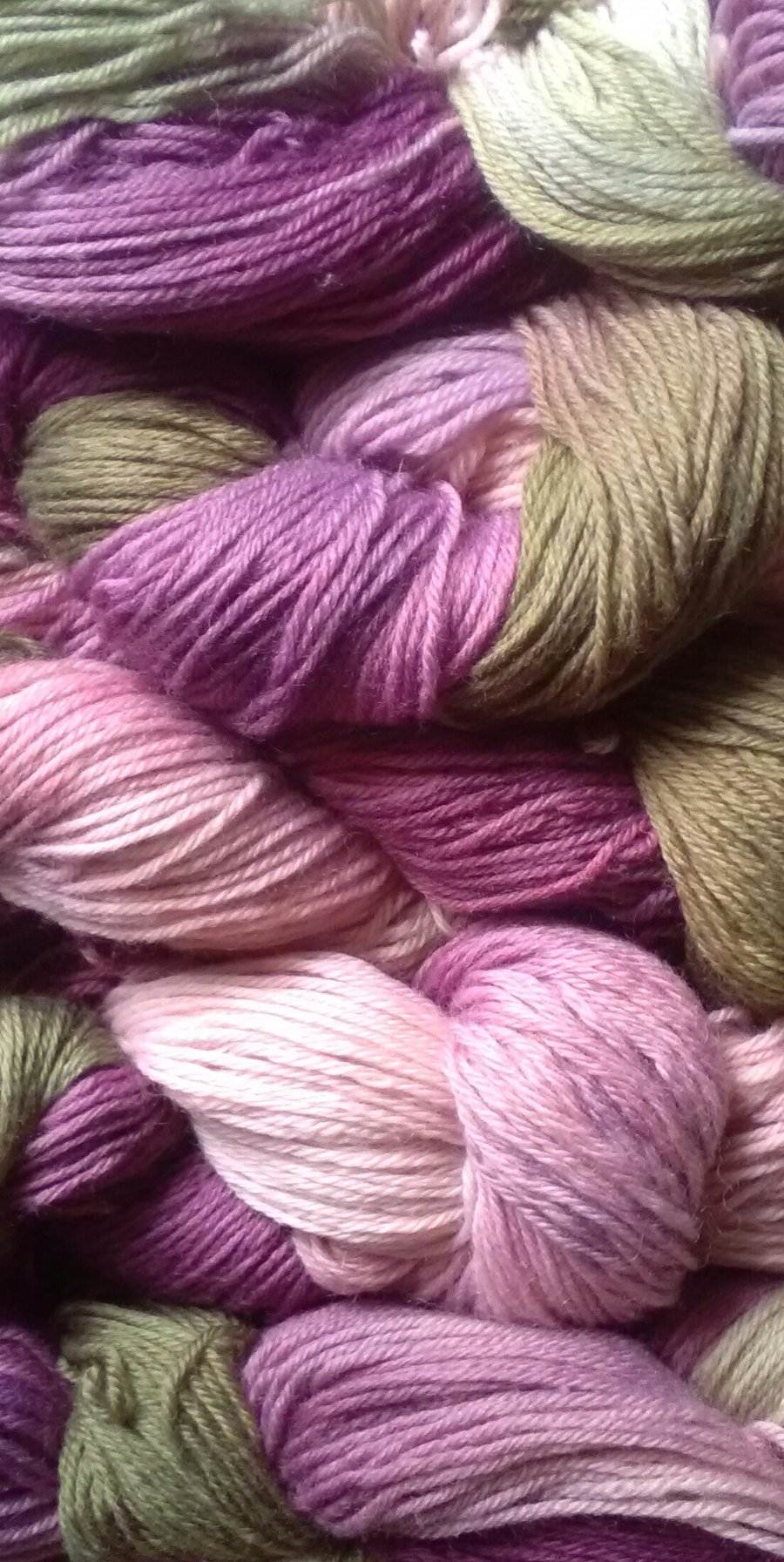 50g Hand-dyed 100% Wool  DK Superwash Merino blend purple pinks olive