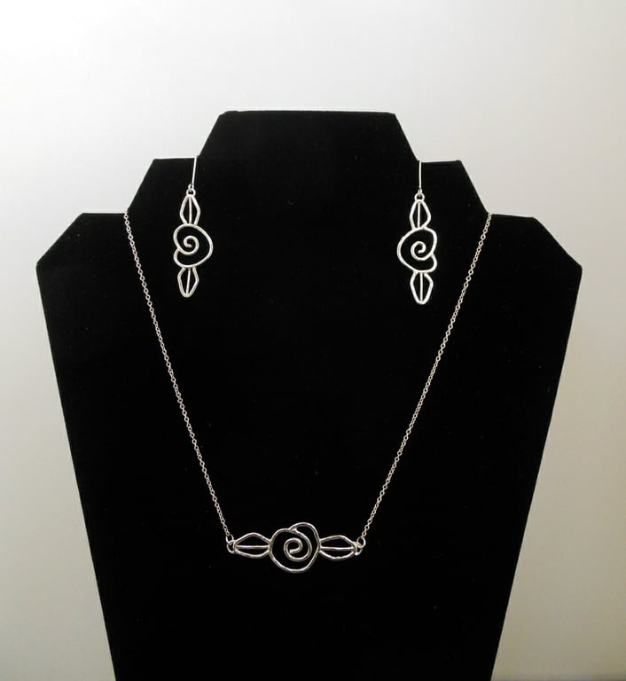 Arts and Crafts drop earrings