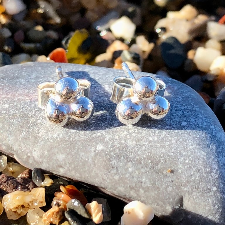 Simple Sterling Silver Pebble Stud Earrings - 1268