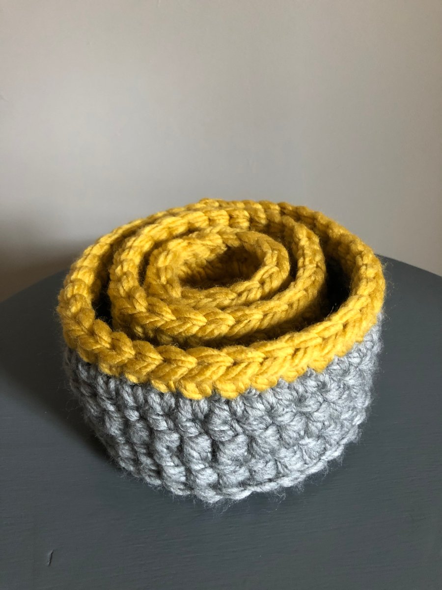 Nest of 3 crochet baskets