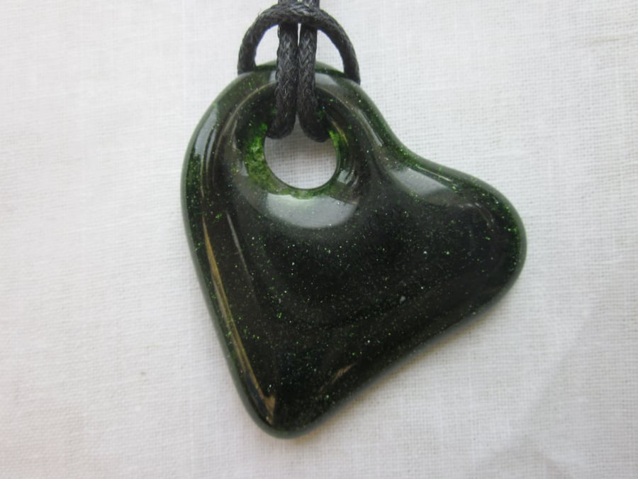 Handmade cast glass pendant - Heart of glass - Green sparkle 