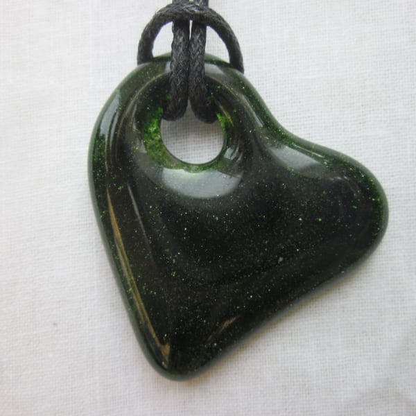 Handmade cast glass pendant - Heart of glass - Green sparkle 
