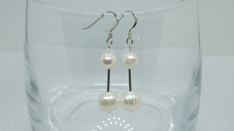 Beautiful freshwater pearl and sterling silver earrings 