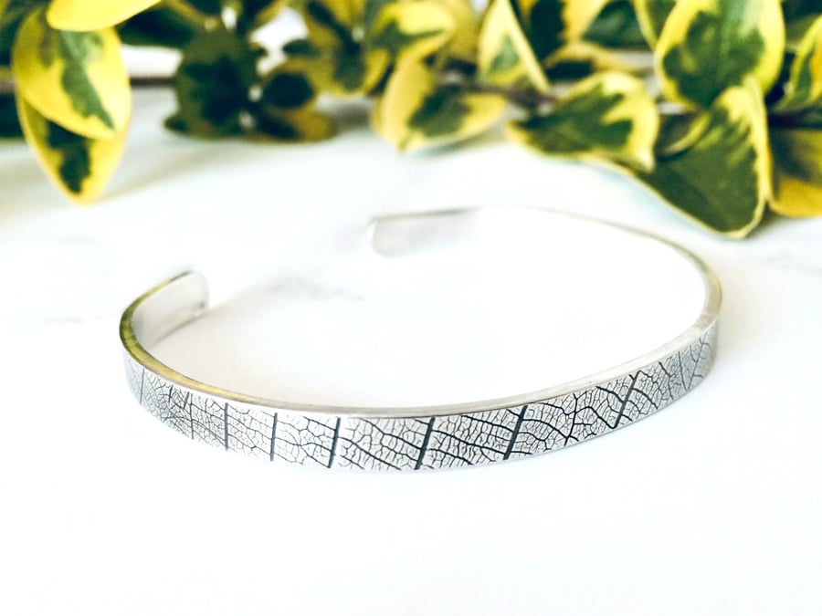 Leaf - handmade textured Silver cuff - Sterling Silver - Magic in the grass