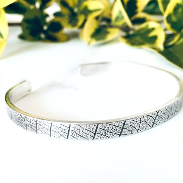 Leaf - handmade textured Silver cuff - Sterling Silver - Magic in the grass