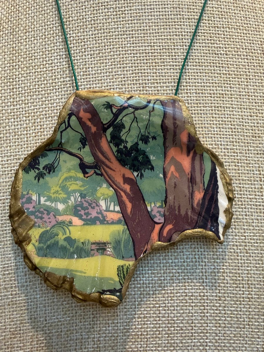 Kew Gardens gum tree shell necklace 