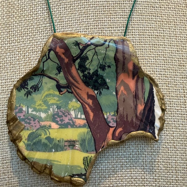 Kew Gardens gum tree shell necklace 