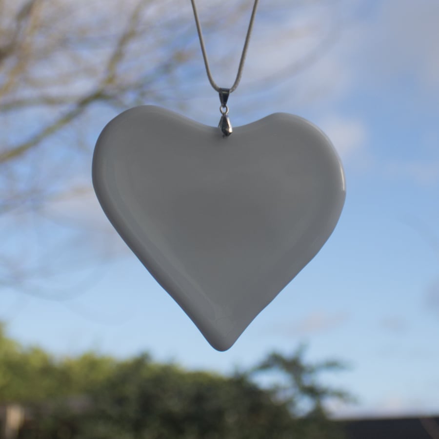 Pure & Simple - White Heart Hanger - 3097