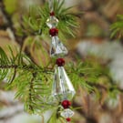 A Delicate Upcycled Christmas Decoration