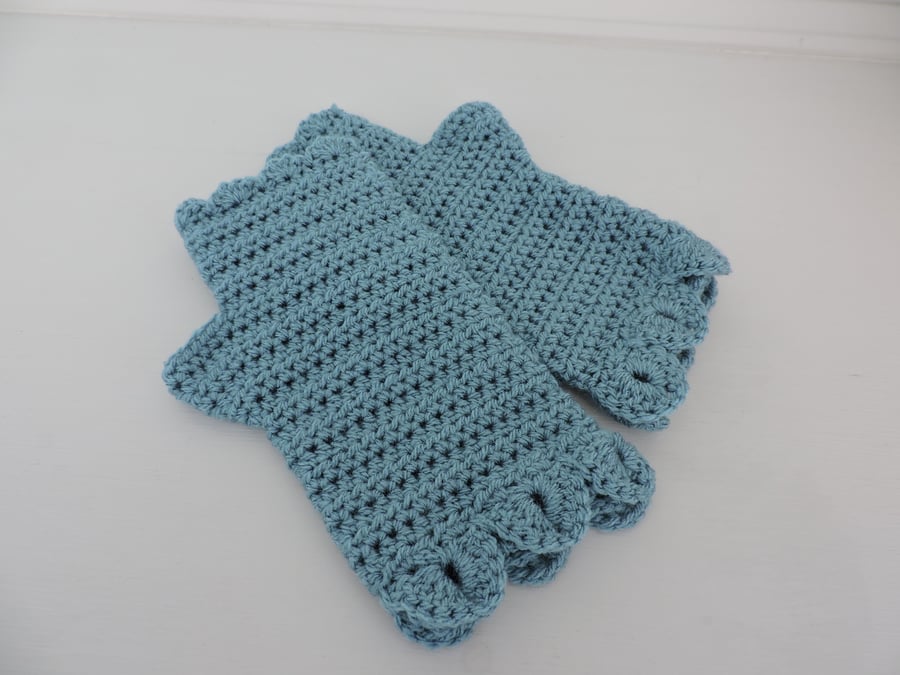 Clearance Sale now 5.00  Fingerless Mitts with Dragon Scale Cuffs Duck Egg Blue