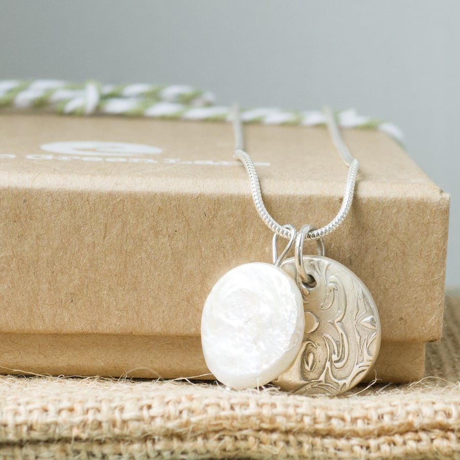 Silver Necklace with Circle Charm and Freshwater Pearl