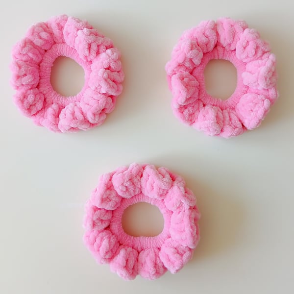 CROCHET Flutterby Scrunchies, Set of Three