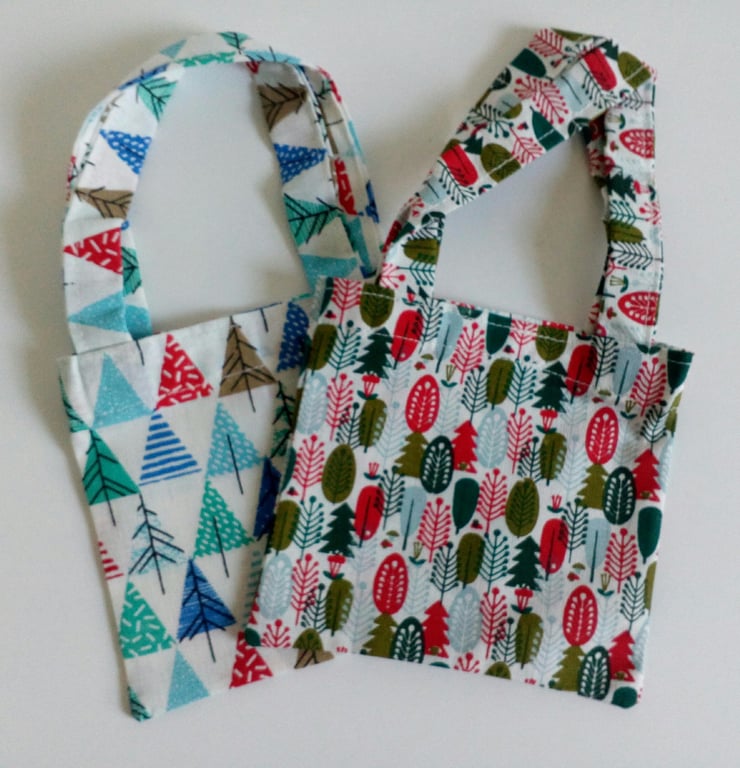 Pack of 2 mini christmas gift bags, mini gift bags, xmas trees, eco gift wrap 