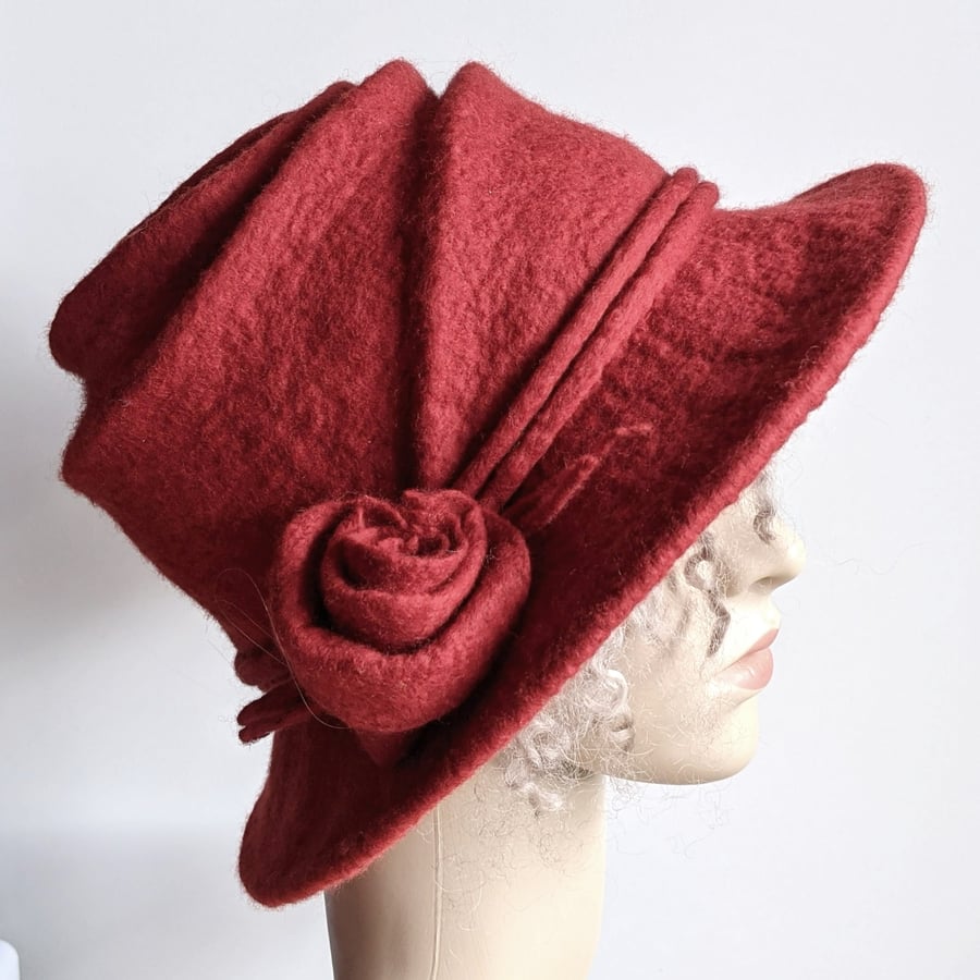 Red felted wool hat 