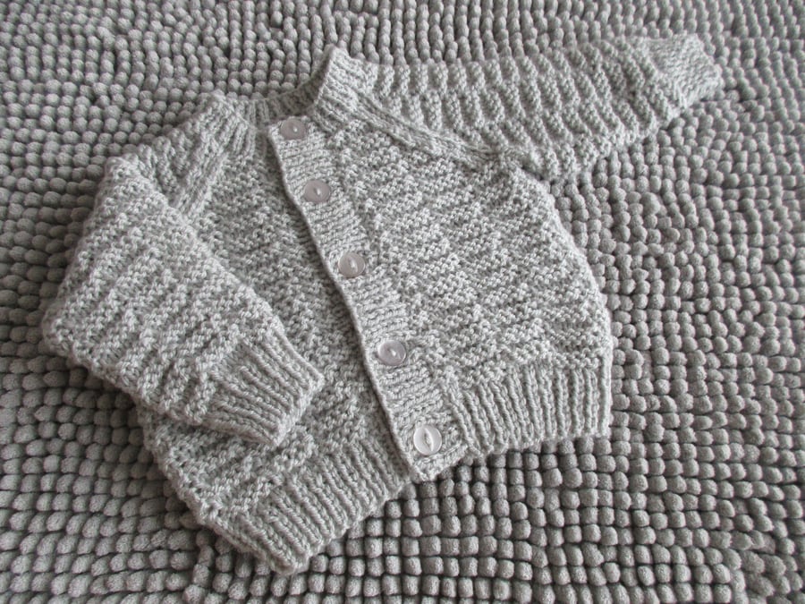16" Patterned Round Neck Baby Cardigan (Light Grey)