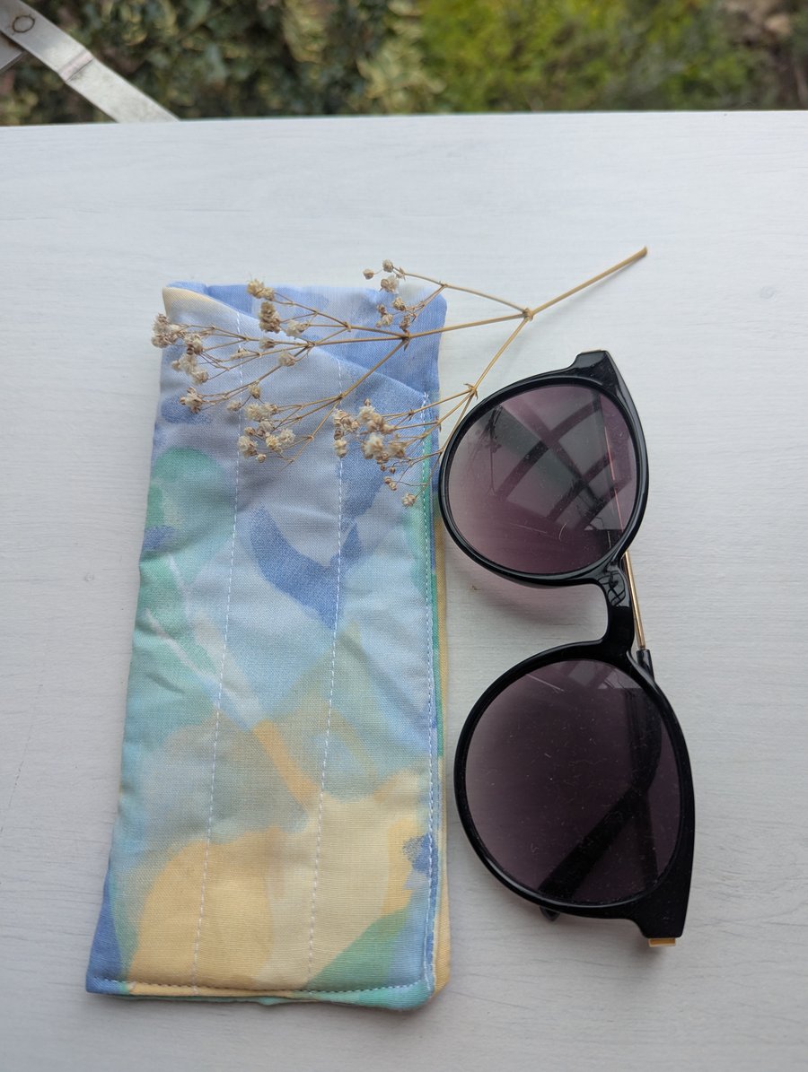 Sunglasses case - Nature's camouflage 