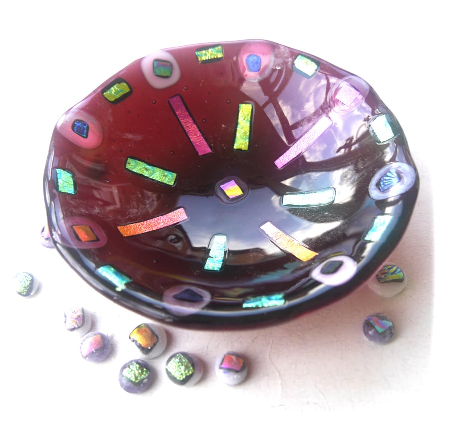 Plum Dichroic Fused Glass Bowl 13cm Cranberry 057