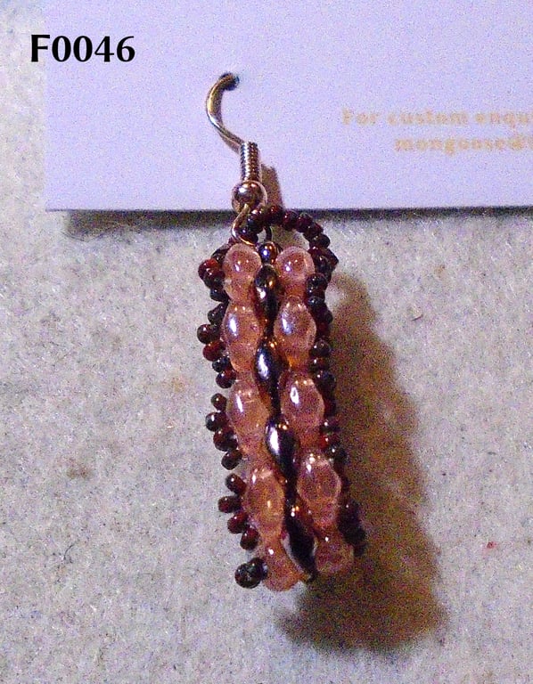 Brickwork-pattern bead earrings (customisable)