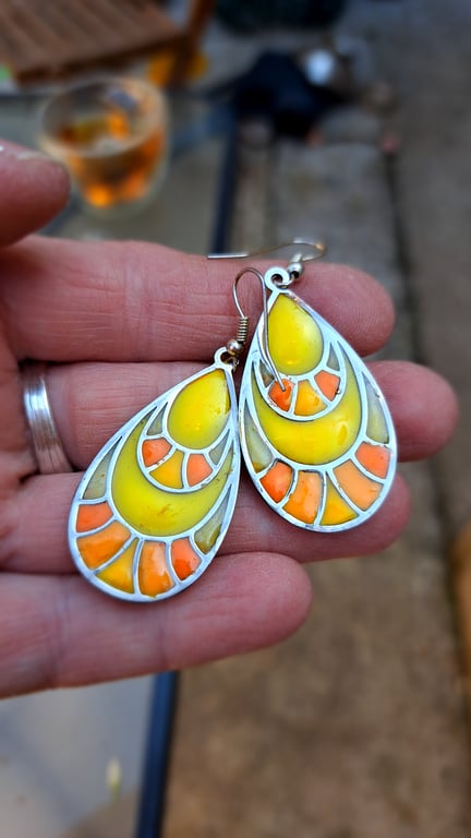Lovely vibrant pair of earrings yellow, orange