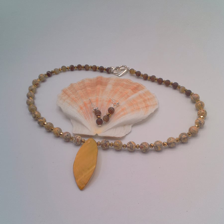 Jasper Agate and Gold Faceted Bead Necklace with Shell Leaf Pendant and Earrings